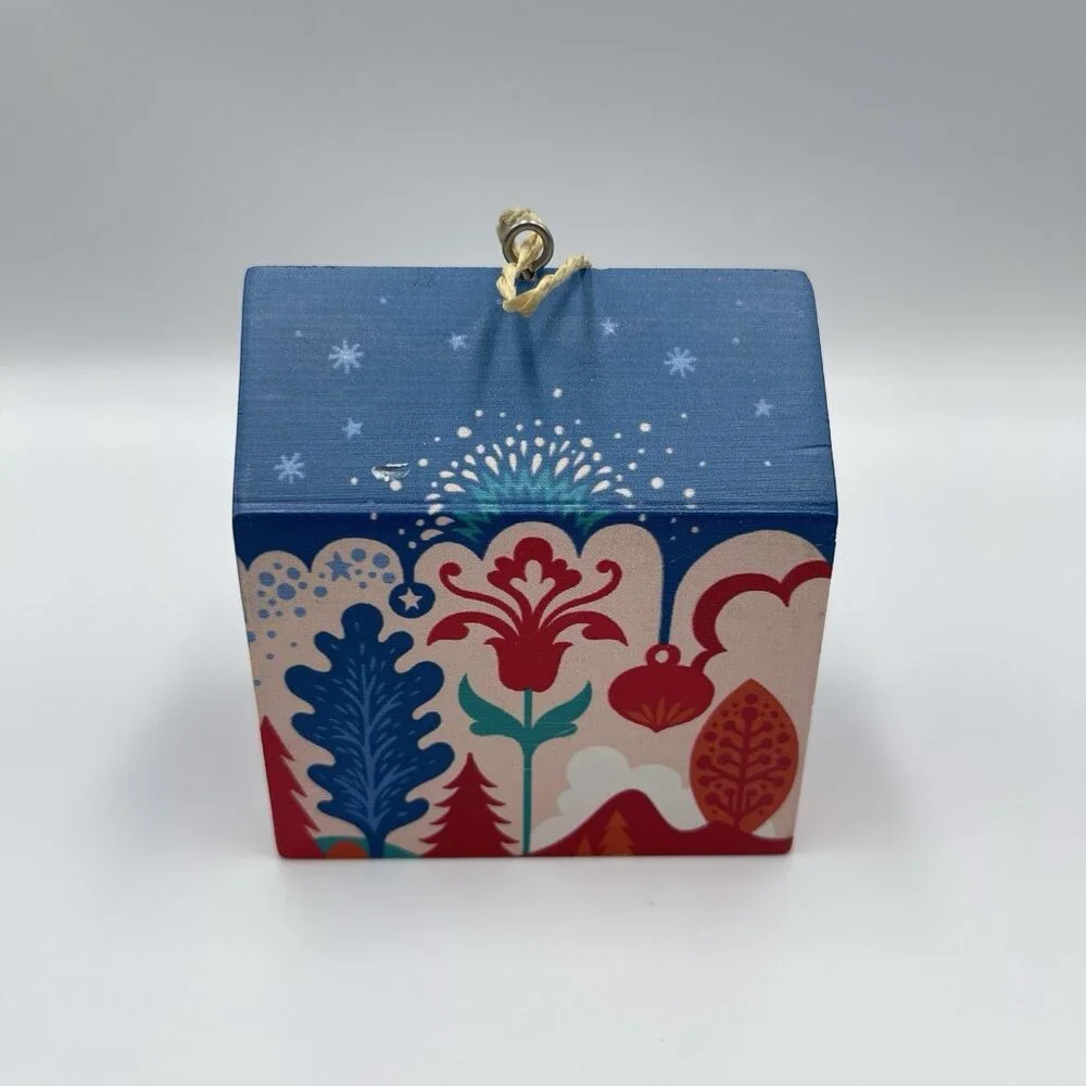 2015 Crate & Barrel Kate Forrester Wooden House Christmas Ornament Hearts & Home